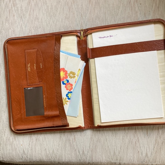 Genuine Leather Vintage 70s Zippered Stationary Folder - Picture 3 of 8